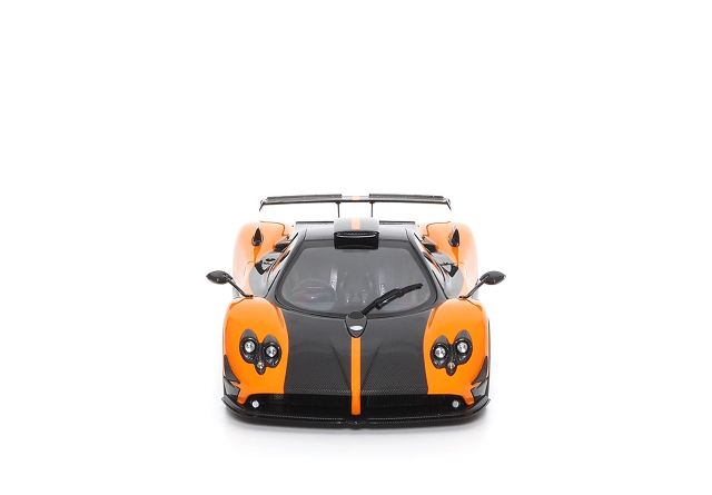 新品 850603001 BBR 1/18 パガーニ ゾンダ チンクエ クーペ フル