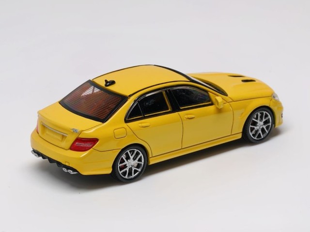 新品 KING MODEL 1/64 C63 AMG W204 Yellow, Boost Gear ミニカー通販