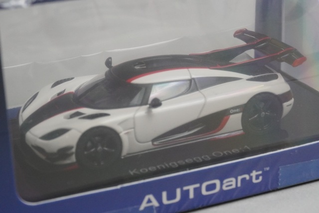 新品 20041 オートアート 1/64 ケーニグセグ One：1 （ホワイト