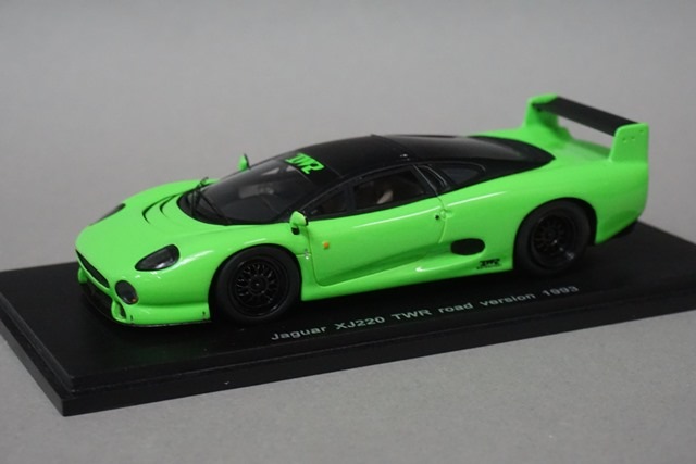 1/43 スパーク S0769 ジャガー XJ220 TWR ロード バージョン 1993