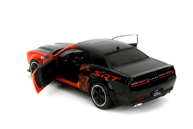 新品 JADA35722 JadaToys 1/18 2015 ダッジ チャレンジャー SRT