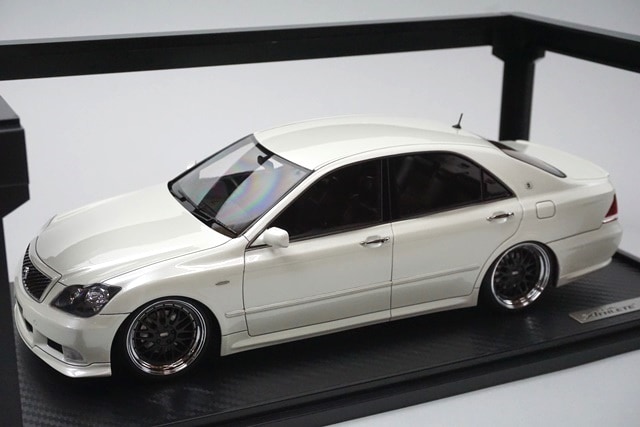 イグニッションモデル　1/18 クラウンアスリート Amazon | イグニッションモデル 1/18 トヨタ クラウン (GRS180