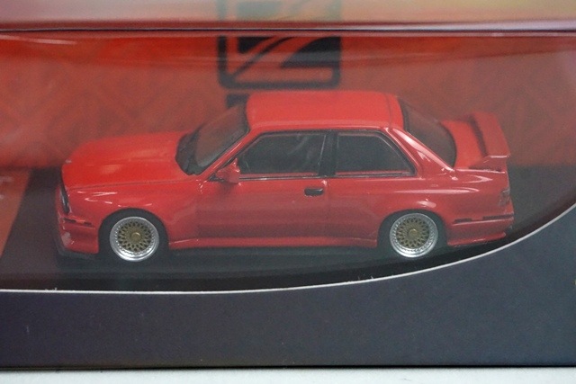 新品 DCM 1/64 BMW M3 (E30) Red, Boost Gear ミニカー通販