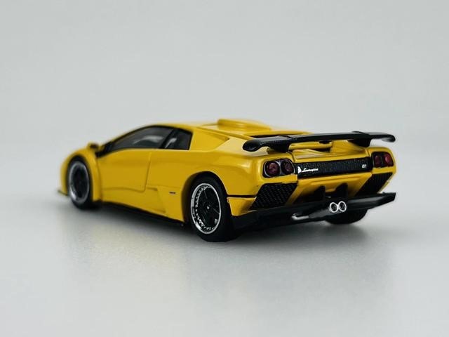 The Laboratory 1/64 ランボルギーニ　ディアブロGTR 1/64 The Laboratory Lamborghini Diablo GTR - YouTube