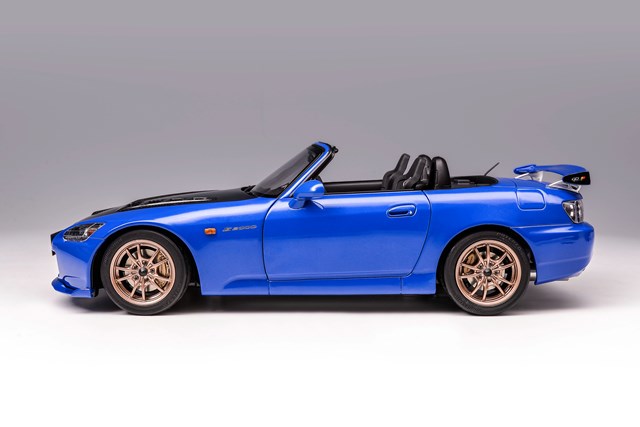 新品 M85121 モーターヘリックス 1/18 ホンダ Honda S2000 (AP2) 無限