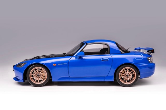 新品 M85121 モーターヘリックス 1/18 ホンダ Honda S2000 (AP2) 無限