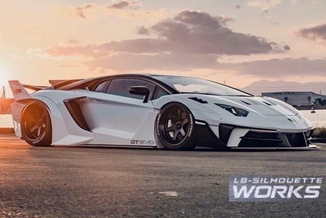 Fuelme× LibertyWalk AVENTADOR リバティー ミニカー Fuelme