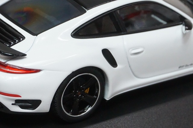 1/43 ミニチャンプス WAX20130026 ディーラー特注 ポルシェ 911 ターボ