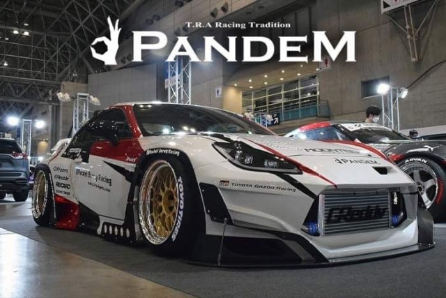 予約 FM18004LM-D FuelMe Models 1/18 トヨタ Pandem GR86 東京オート