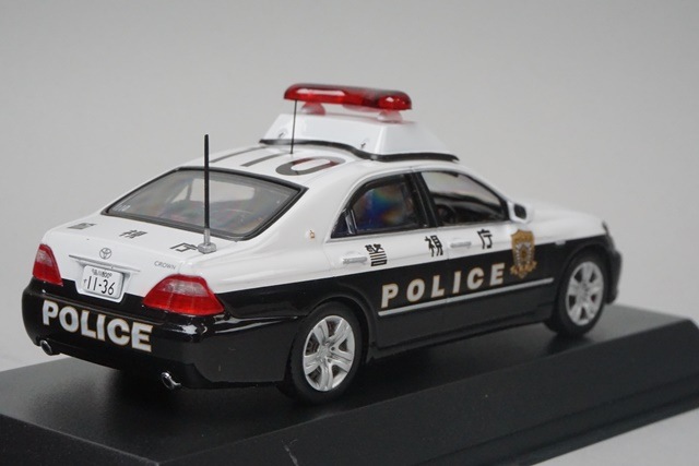 1/43 レイズ H7430701 トヨタ クラウン (GRS180) 2007 警視庁 地域部