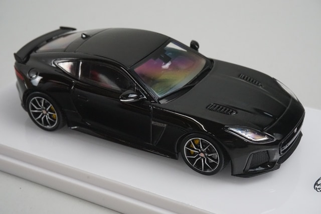 1/43 TSMモデル TSM430147 ジャガー F-TYPE アルティメイトブラック