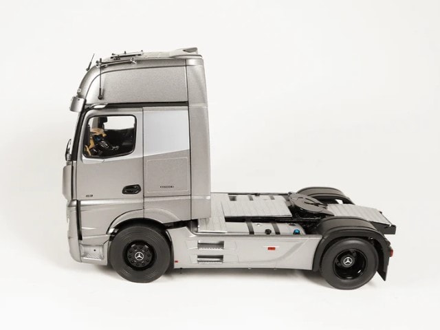 取寄せ 1077/55 NZG 1/18 メルセデス ベンツ Mercedes-Benz ACTROS