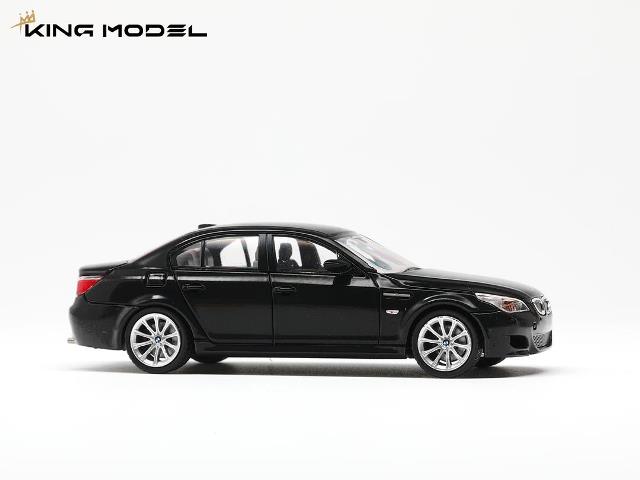 予約 KING MODEL 1/64 BMW M5 E60 セダン Black, Boost Gear
