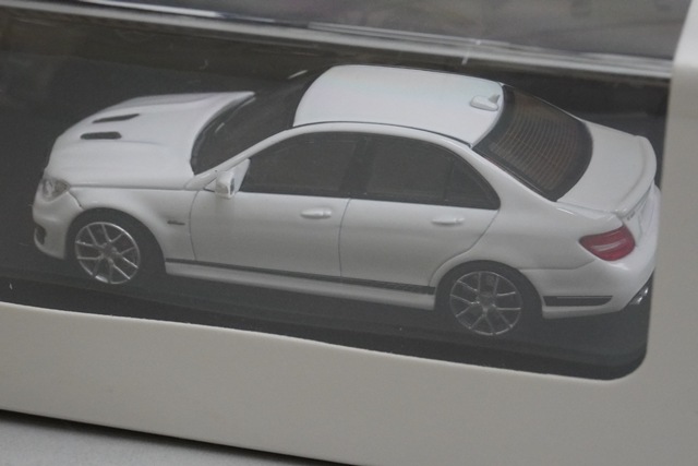 新品 KING MODEL 1/64 メルセデス ベンツ Mercedes Benz C63 W204 507