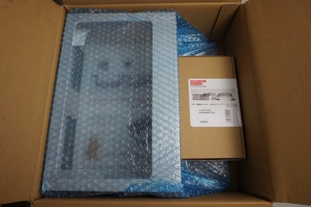 1/43 ���֥� 15004 �˥��� ����塼�� PIT BOX