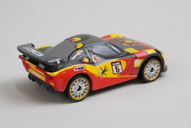 トミカカーズ　 ミゲル・カミーノ カーボンレーサータイプ トミカ カーズ ミゲル・カミーノ (カーボンレーサータイプ