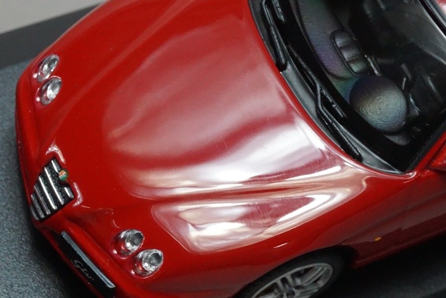 1/43 ミニチャンプス 400120301 アルファロメオ GTV 2004 レッド