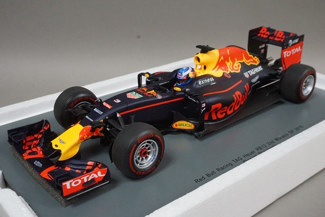 1/18 スパーク 18S311 レッドブル レーシング タグ ホイヤー RB13