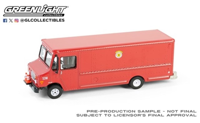 新品 30491 GreenLight 1/64 Step Van with Traffic Cone Mounts 2020