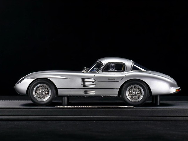 予約 V8 MODEL 1/18 メルセデス ベンツ Benz 300SLR Silver+Blue