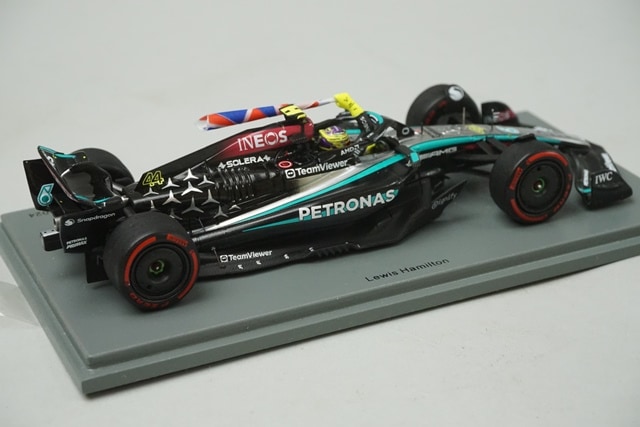 1/43 スパーク S9533 メルセデスAMG ペトロナス F1チーム W15E