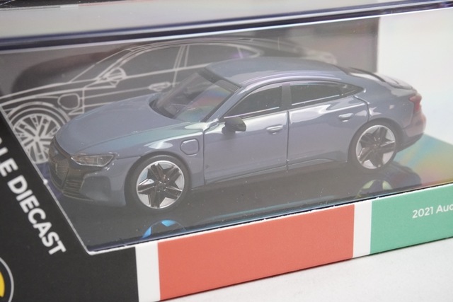 新品 PA-55333 PARA64 1/64 アウディ RS e-tron GT 2021 ケモラグレー