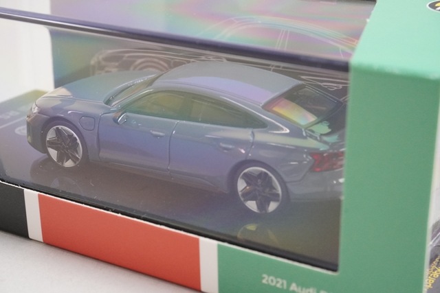 新品 PA-55333 PARA64 1/64 アウディ RS e-tron GT 2021 ケモラグレー