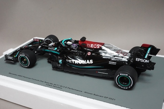 F1 ミニカー　メルセデス　ハミルトン　2018 1/18 スパーク 18S576 メルセデス AMG W12 E Performance バーレーンGP