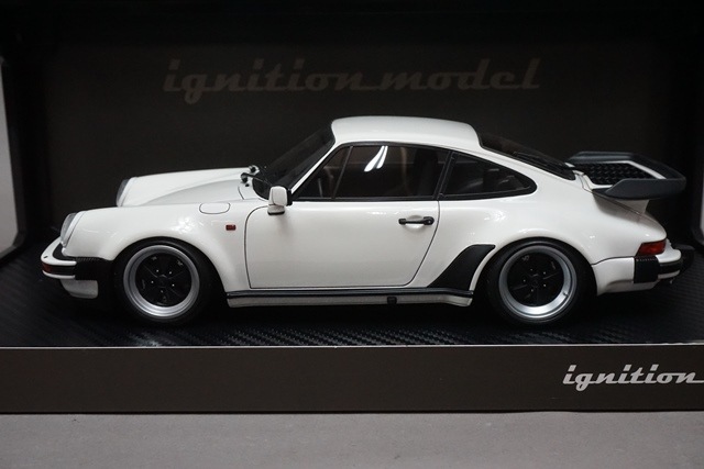 1/18 ˥åǥ IG0943 ݥ륷911 (930) Turbo White