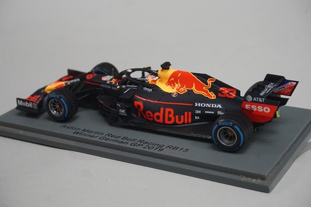 1/43 スパーク S6093 アストンマーティン レッドブルレーシング RB15