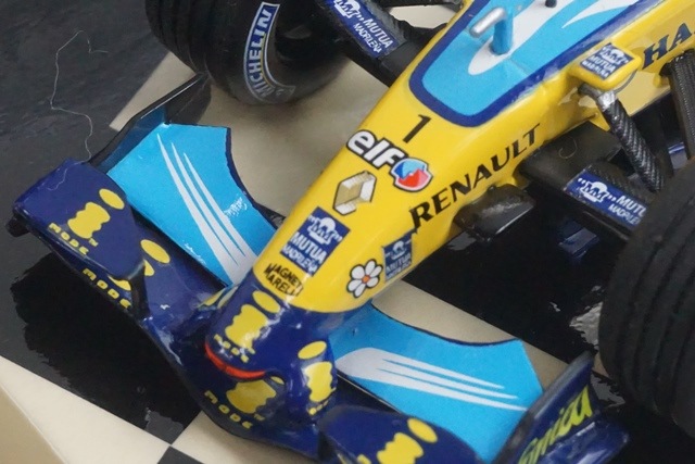 1/43 ミニチャンプス 400060201 ルノー F1チーム R26 フランスGP