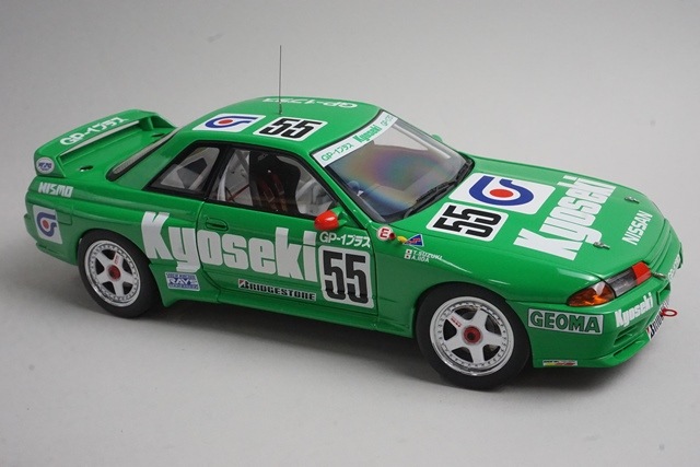 オートアート 1/18 スカイライン GT-R R32 Gr.A仕様 限定品 Amazon | オートアート 日産 スカイライン R32 GT-R GROUP-A