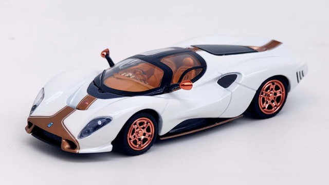 予約 PE63802A ピーコ 1/64 De Tomaso P72 ホワイト/ゴールド , Boost