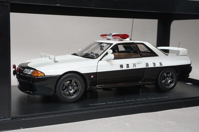 1/18 オートアート 77364 日産 スカイライン GTR R32 神奈川県