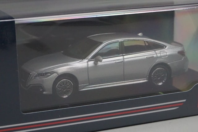 ホビージャパン　トヨタ　クラウン　220系　　1/64 送料無料 即日発送可能 Amazon | ホビージャパン(HobbyJAPAN) 1/64 トヨタクラウン