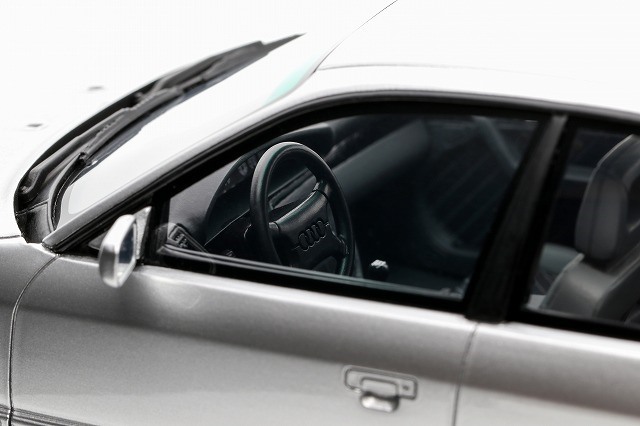 予約 OTM464 OTTO 1/18 アウディ S4 (C4) 4.2 V8 1993 (シルバー) 世界