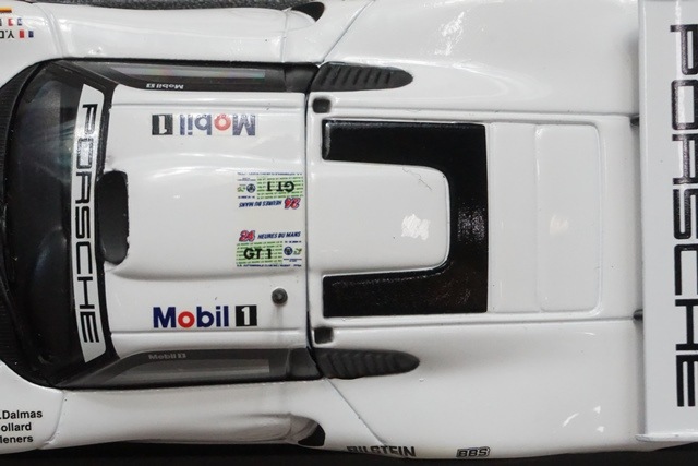 1/43 ミニチャンプス 430976826 ポルシェ 911 GT1 24H LM 1997 #26