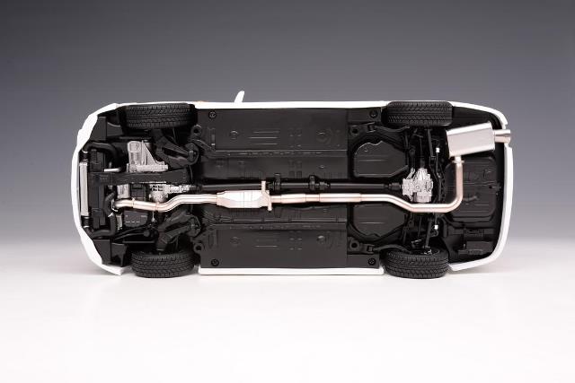 新品 M84003 モーターヘリックス 1/18 三菱 Lancer Evolution IV