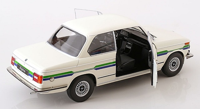 新品 KKDC120104 KK scale 1/12 BMW 2002 Alpina 2.Series 1974