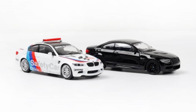 1／43ミニカー M3クーべ E92 ホワイト 美品 新品 Fine model 1/64 BMW クーペ M3 E92 COUPE White Safety Car