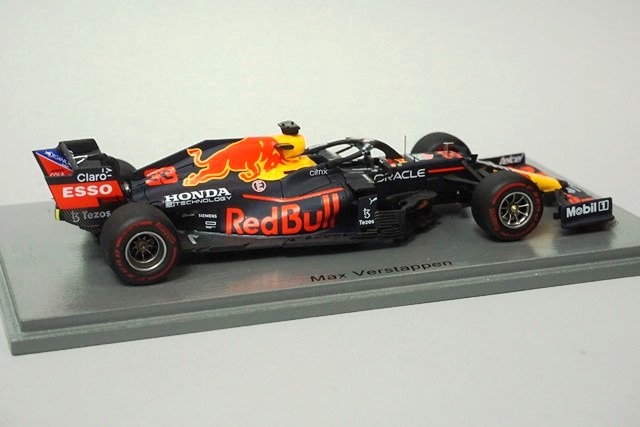 Spark 1/12 RB16B アブダビGP仕様 ボード付き 値下げ不可 Spark 1/12 RB16B アブダビGP仕様 限定2021台 P1ボード付き