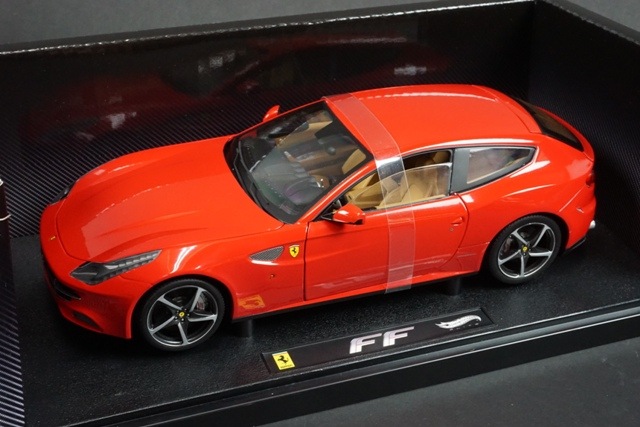 フェラーリ　F F ホットウィール 1/18 ホットウィール W1105 Ferrari フェラーリ FF レッド
