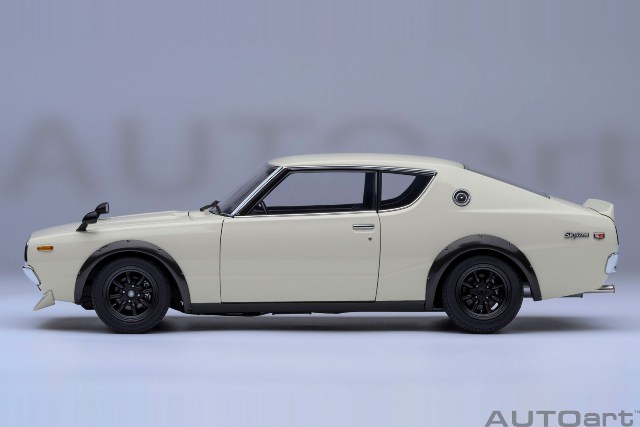 新品 77467 オートアート 1/18 日産 スカイライン 2000GT-R （KPGC110