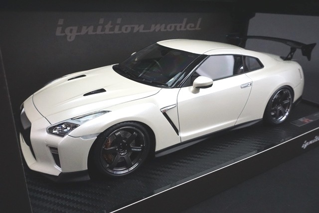 1/18 ˥åǥ IG1756  GT-R (R35) Premium Edition ۥ磻 ͽ120pcs