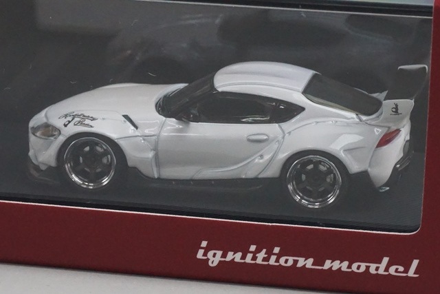 ハッピーさん専用 新品 404 Error 1/64 400Z 改造車 Pearl White Black Top 限定