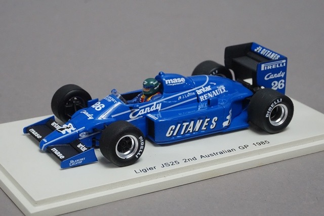 DINOC ミニカー モデル43 青 DINOCO 43 Blue Lightning Mcqueen DISNEY PIXAR CARS MINI