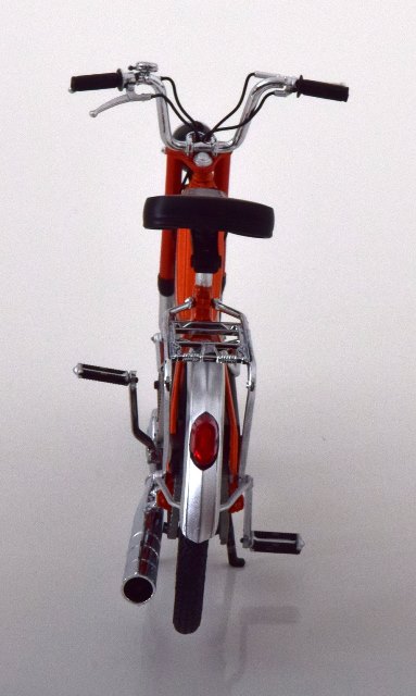 新品 50CC10011 50CC LEGENDS 1/10 Puch Maxi N オレンジメタリック