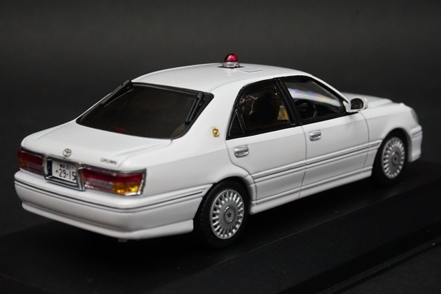 1/43 レイズ H7430309 トヨタ クラウン 3.0 覆面 2003 神奈川県警察