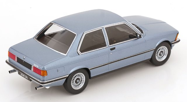 予約 KKDC180656 KK scale 1/18 BMW 323i E21 1978 ライトブルー