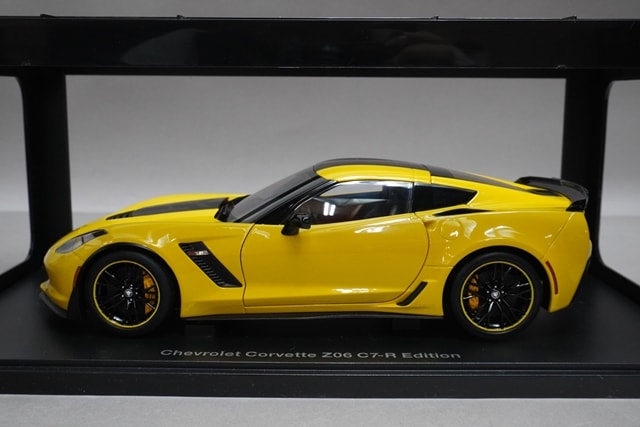1/18 オートアート 71260 シボレー コルベット C7 Z06 C7R